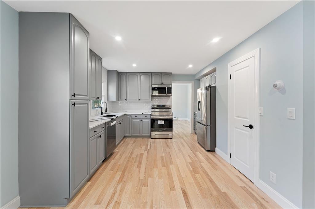 307 Old Coach Road, Charlestown