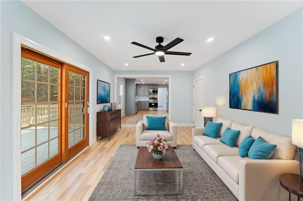 307 Old Coach Road, Charlestown