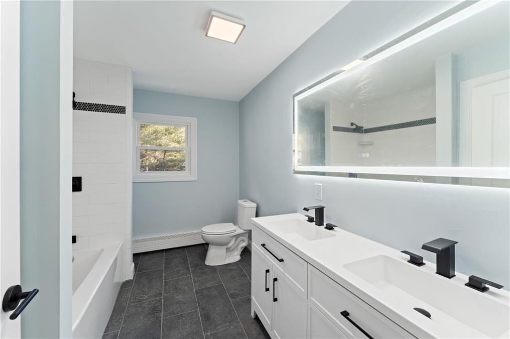 307 Old Coach Road, Charlestown