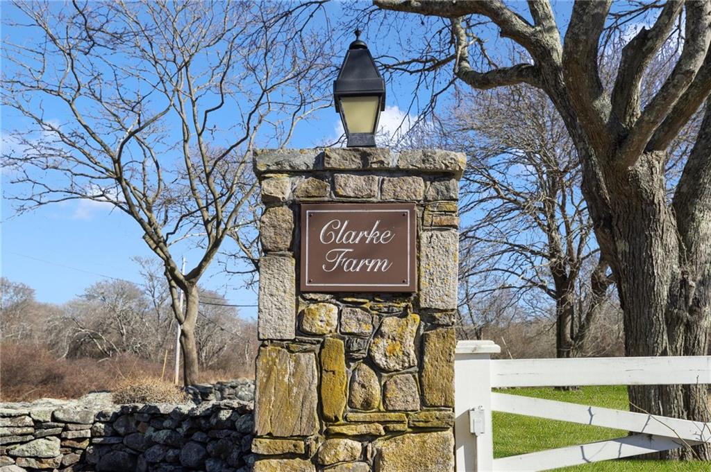 41 Fox Drive, Narragansett