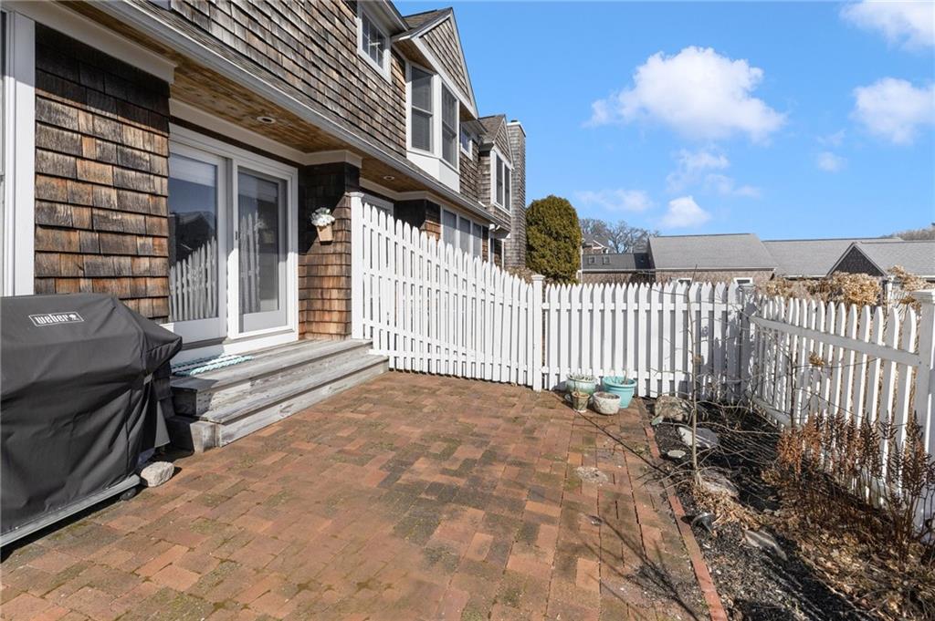 41 Fox Drive, Narragansett
