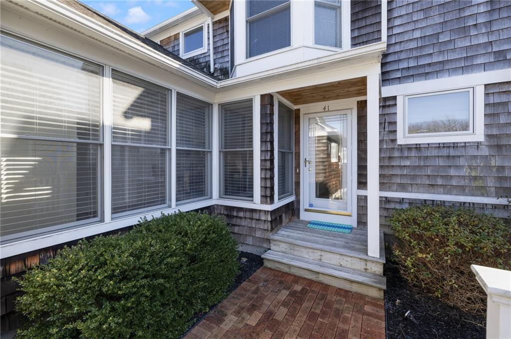 41 Fox Drive, Narragansett