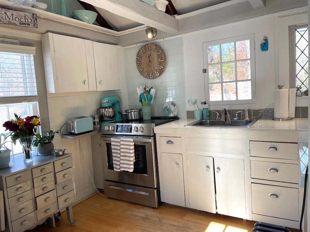 1300 Middle Road, East Greenwich