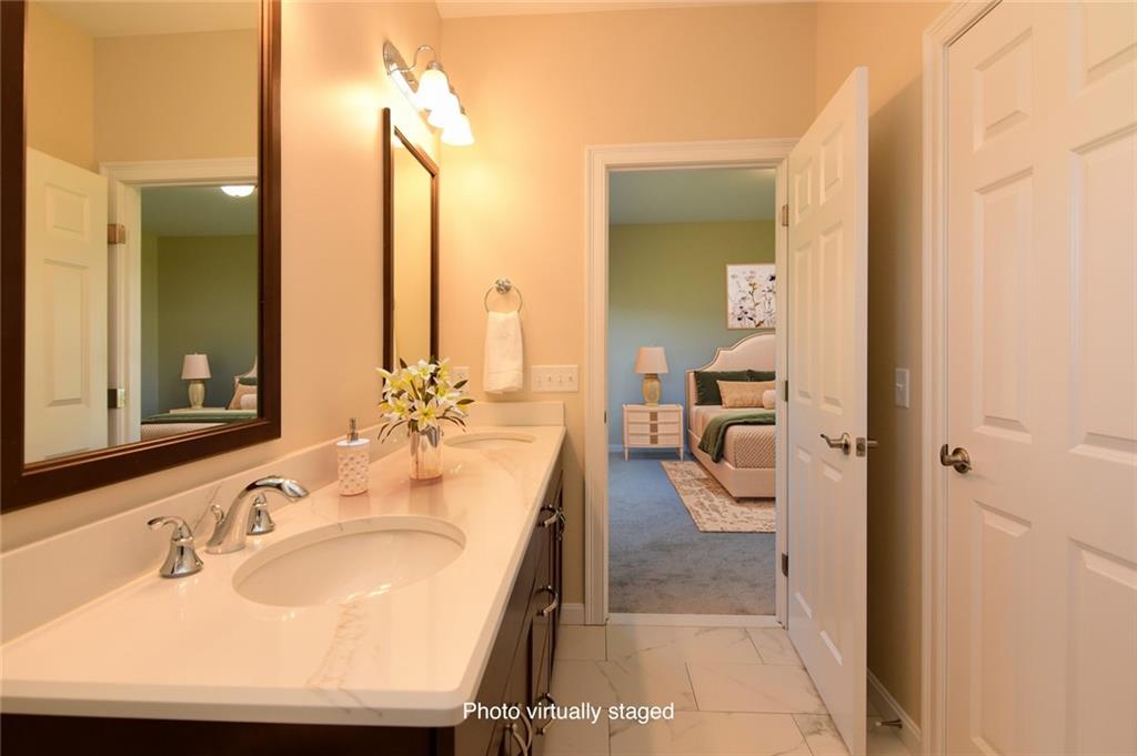 44 Driver Lane, South Kingstown