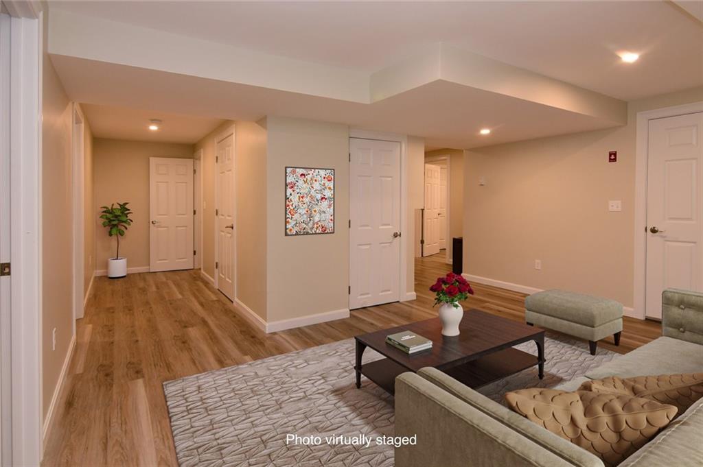 44 Driver Lane, South Kingstown
