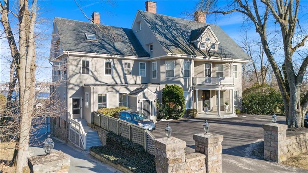 360 Gibbs Avenue, Newport