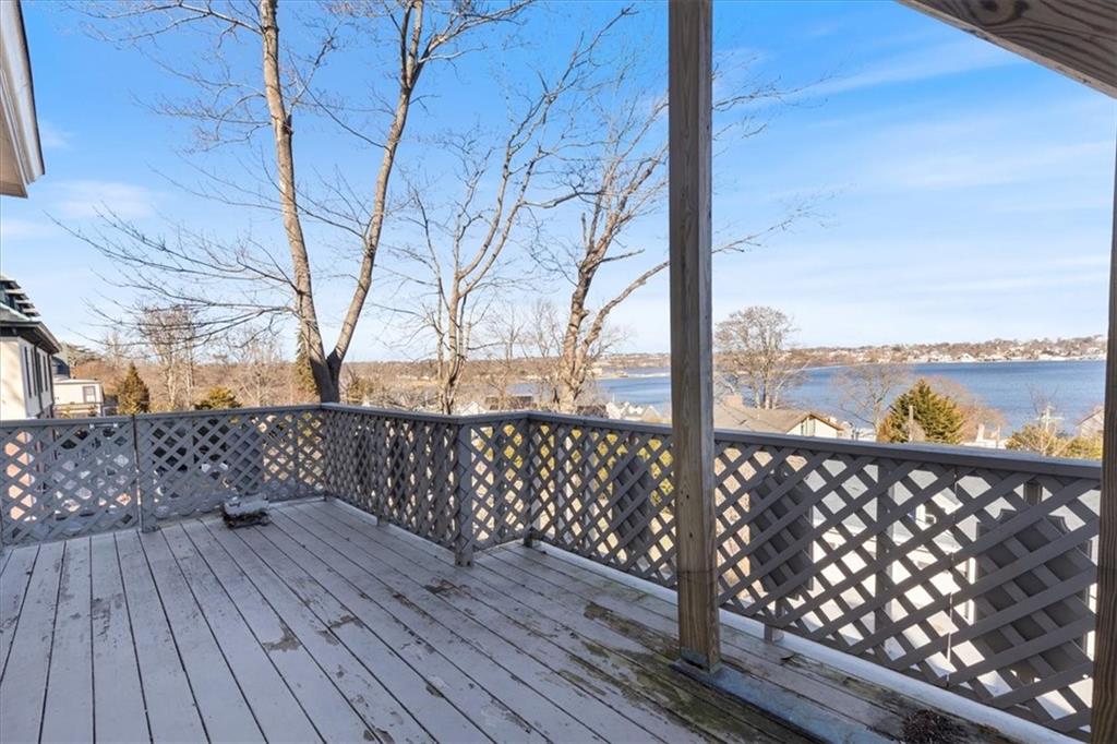 360 Gibbs Avenue, Newport