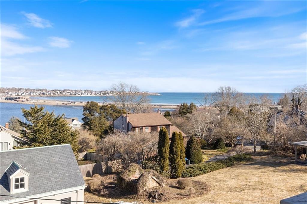 360 Gibbs Avenue, Newport