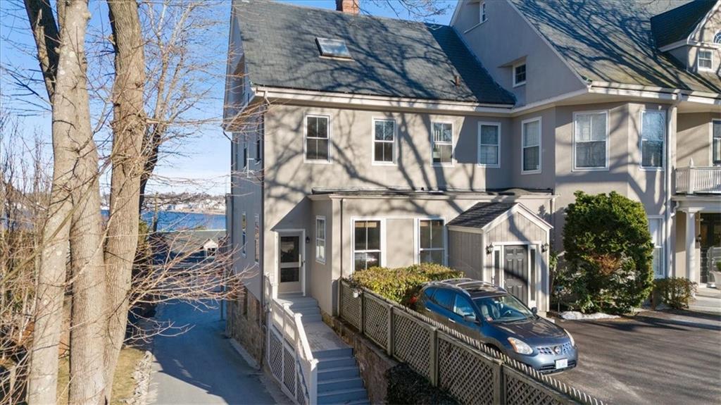 360 Gibbs Avenue, Newport