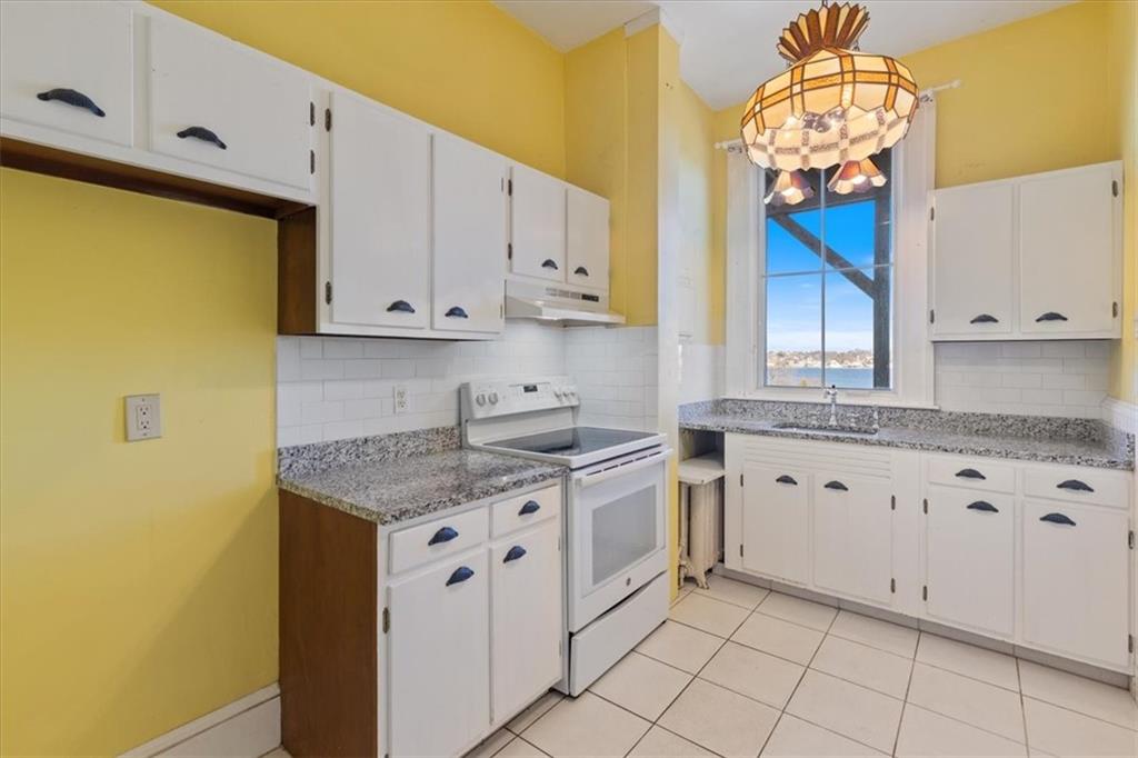 360 Gibbs Avenue, Newport