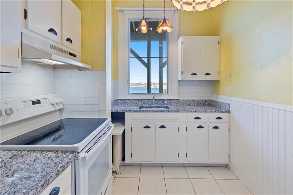 360 Gibbs Avenue, Newport
