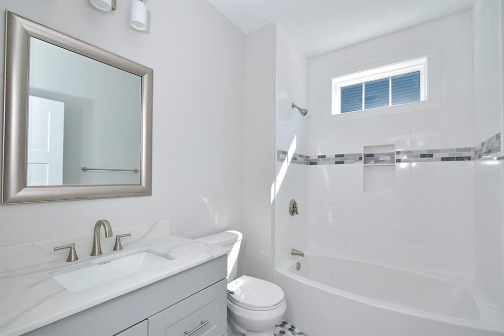 29 Sunset Lake Circle, Coventry