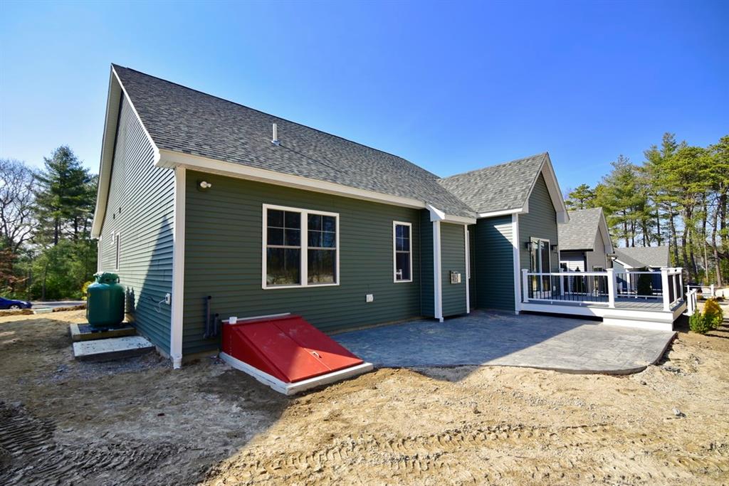29 Sunset Lake Circle, Coventry