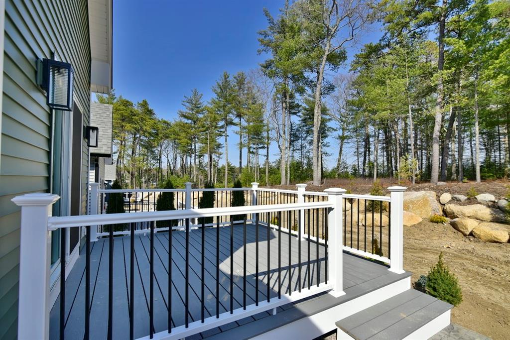 29 Sunset Lake Circle, Coventry