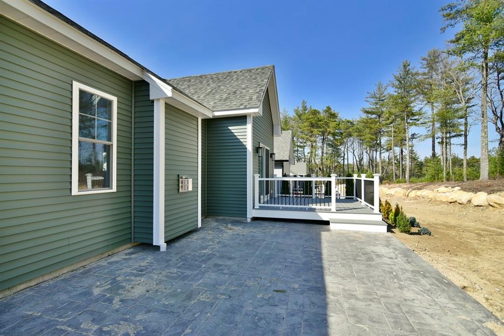 29 Sunset Lake Circle, Coventry