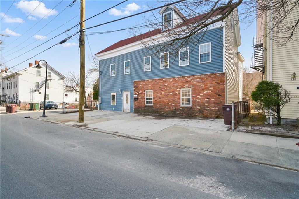 420 River Street, Woonsocket