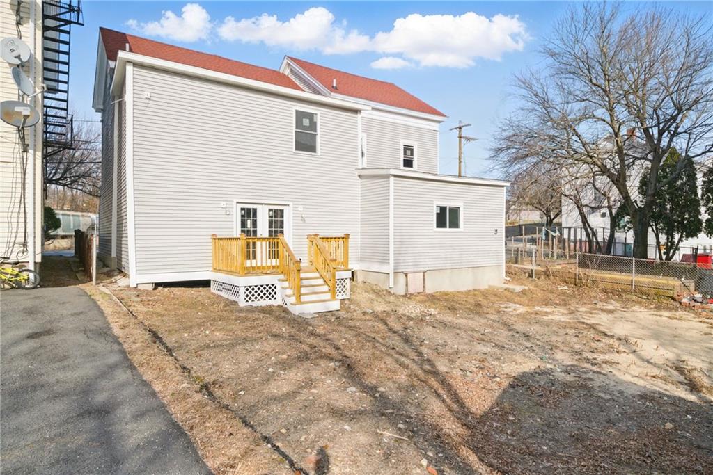 420 River Street, Woonsocket