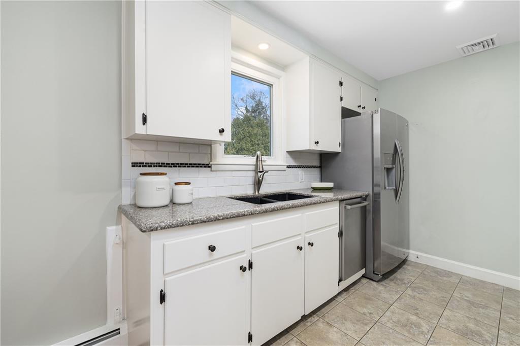 44 Dahlia Drive, North Kingstown