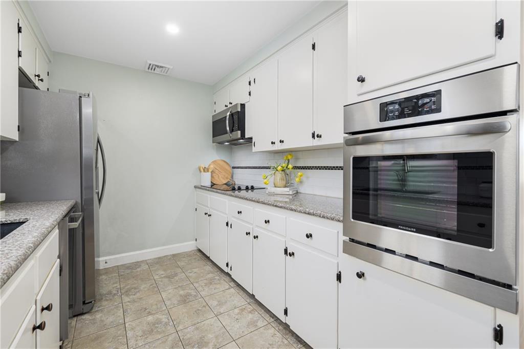 44 Dahlia Drive, North Kingstown
