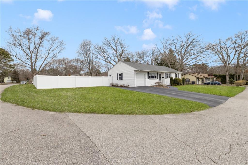 44 Dahlia Drive, North Kingstown
