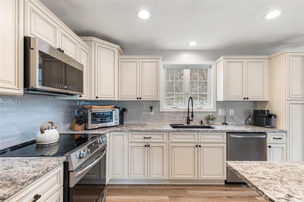 2 Naples Avenue, Johnston