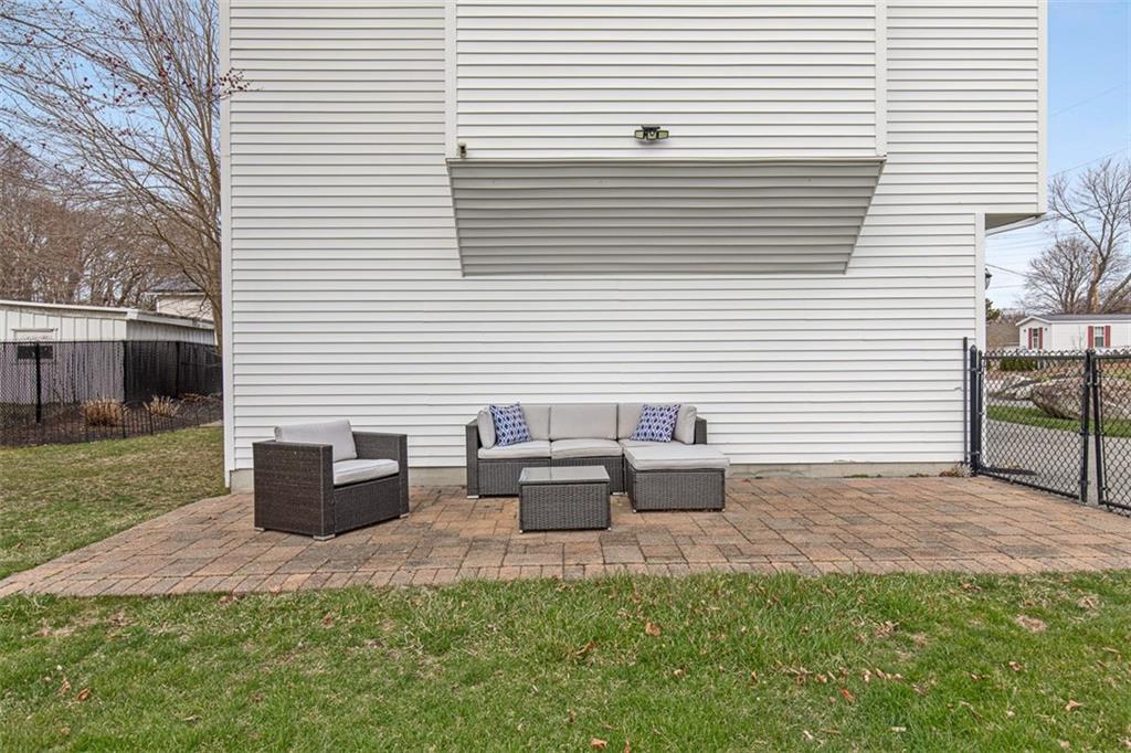 2 Naples Avenue, Johnston