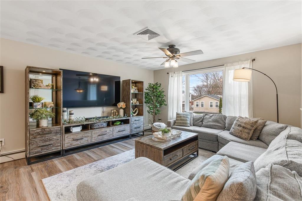 2 Naples Avenue, Johnston