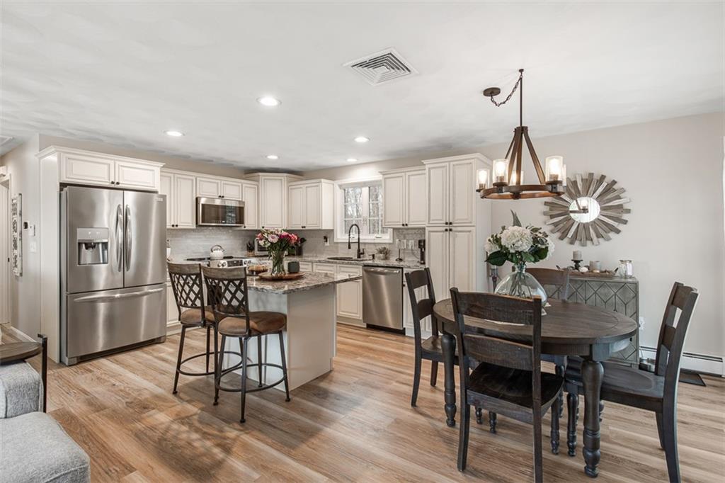 2 Naples Avenue, Johnston