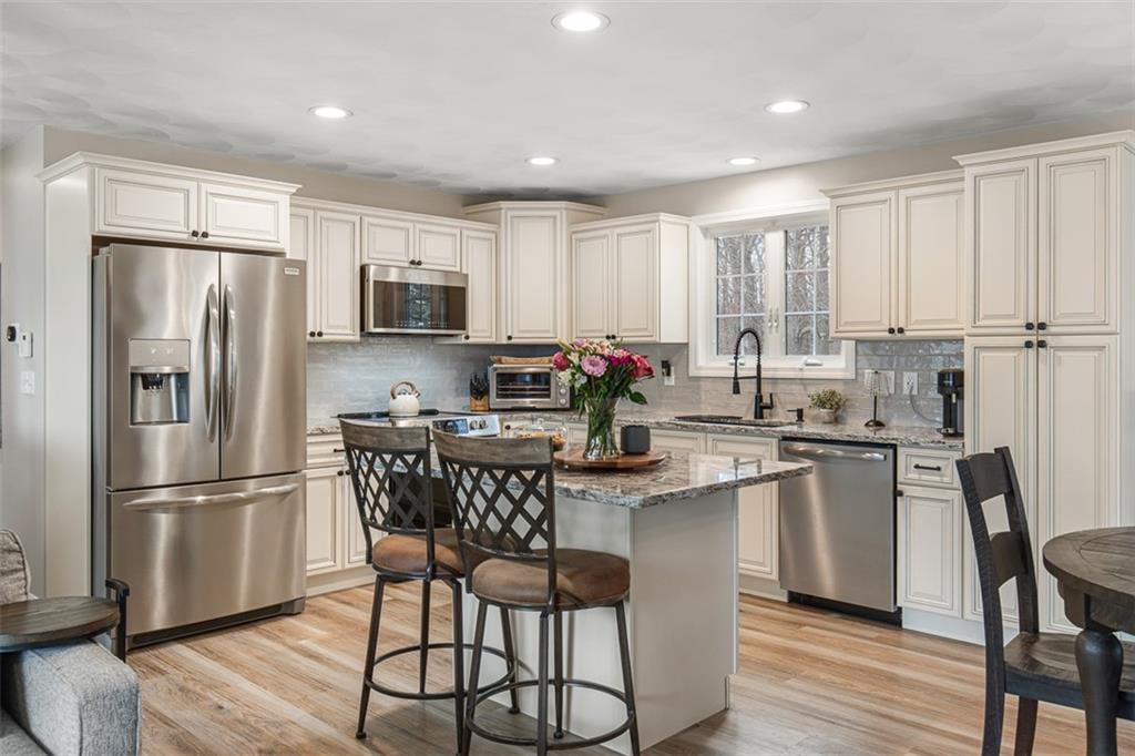 2 Naples Avenue, Johnston