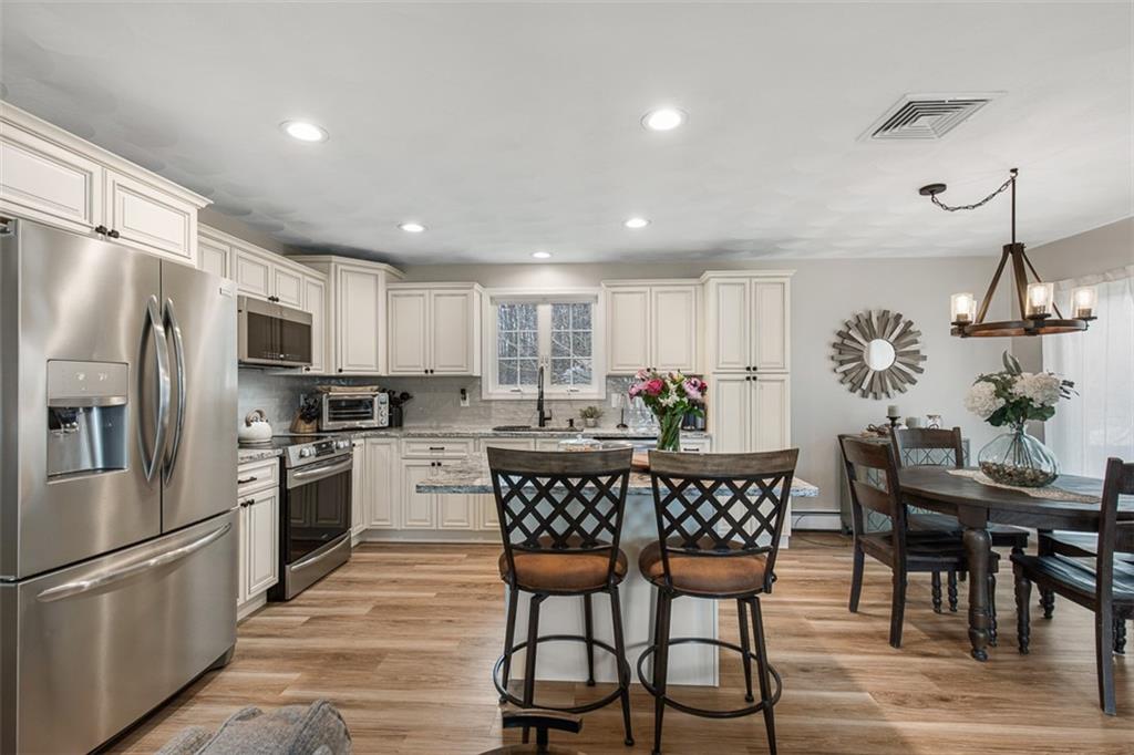 2 Naples Avenue, Johnston