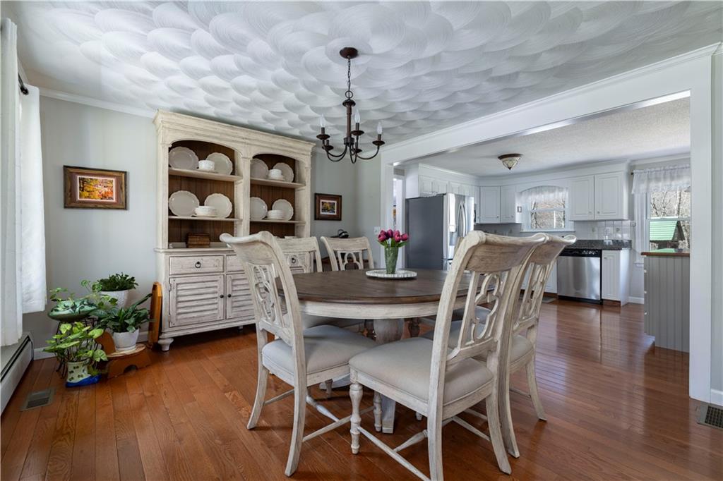 44 Mount Hygeia Road, Foster