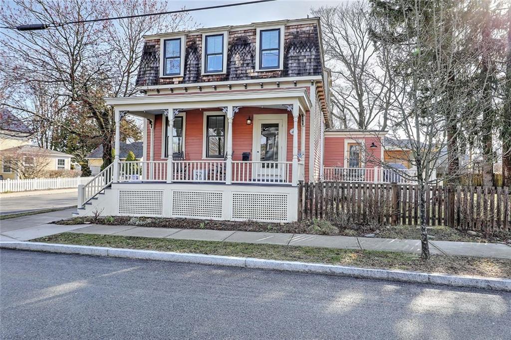 27 Sowamsett Avenue, Warren