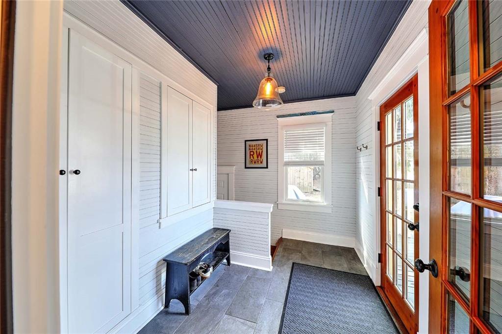 27 Sowamsett Avenue, Warren
