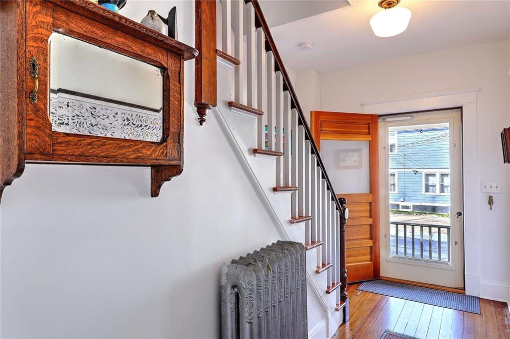 27 Sowamsett Avenue, Warren
