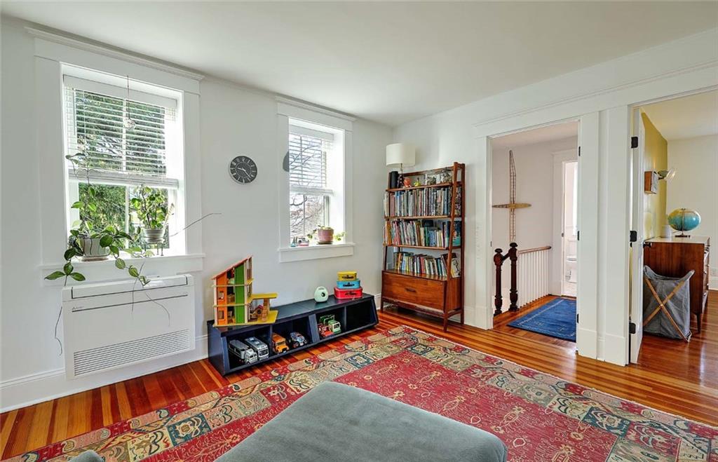 27 Sowamsett Avenue, Warren