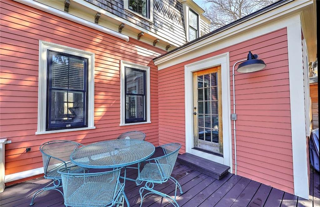 27 Sowamsett Avenue, Warren
