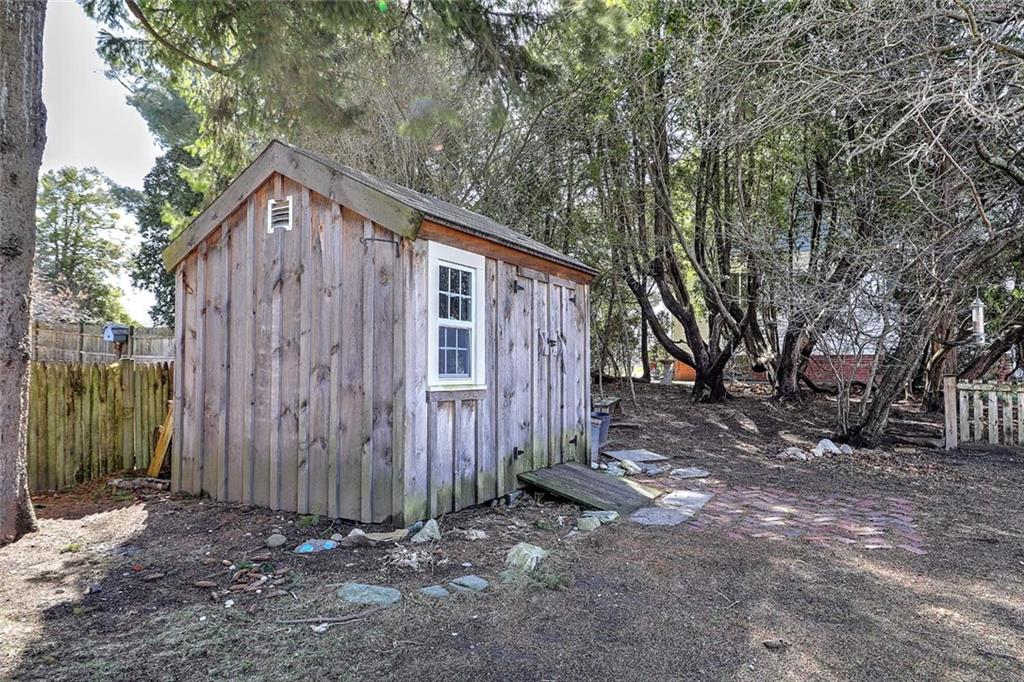 27 Sowamsett Avenue, Warren