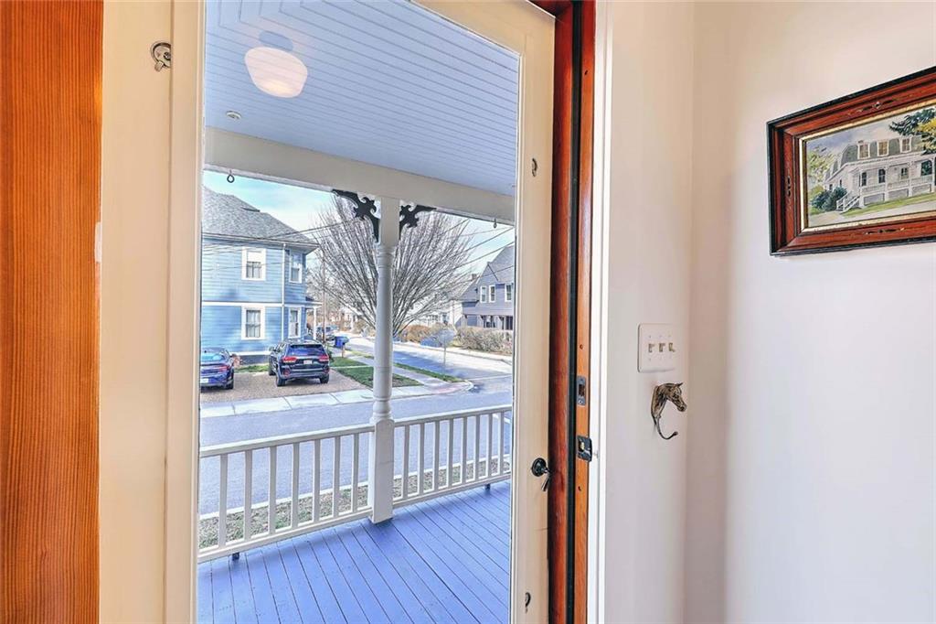 27 Sowamsett Avenue, Warren