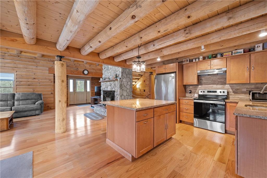 82 Money Hill Road, Glocester