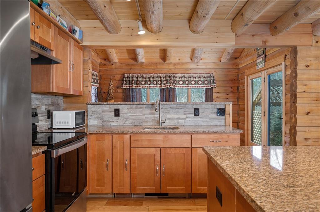 82 Money Hill Road, Glocester