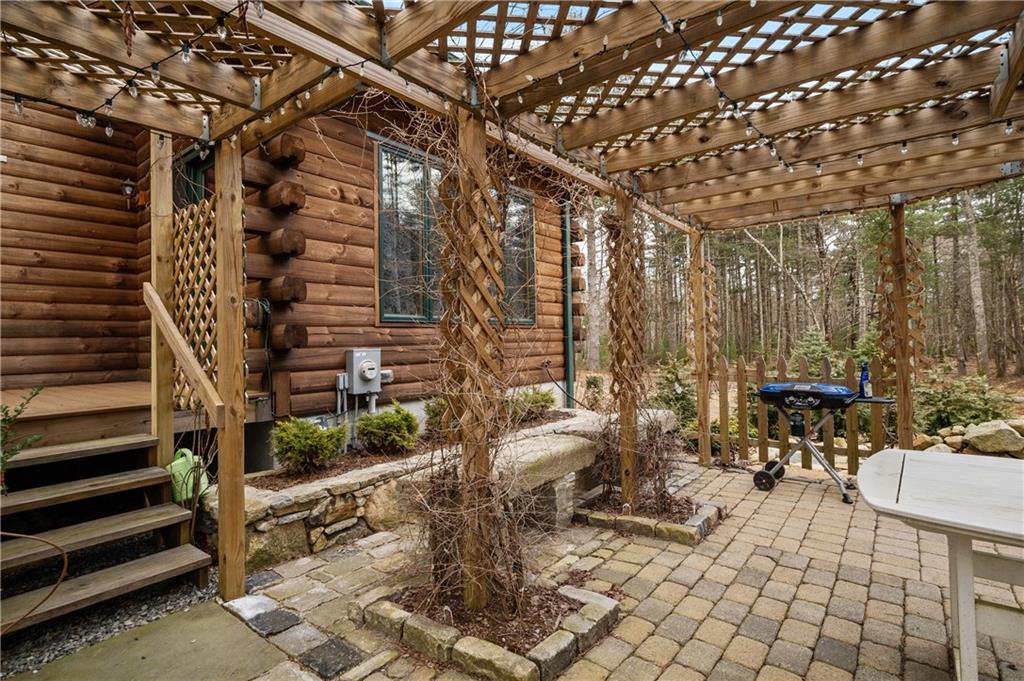 82 Money Hill Road, Glocester