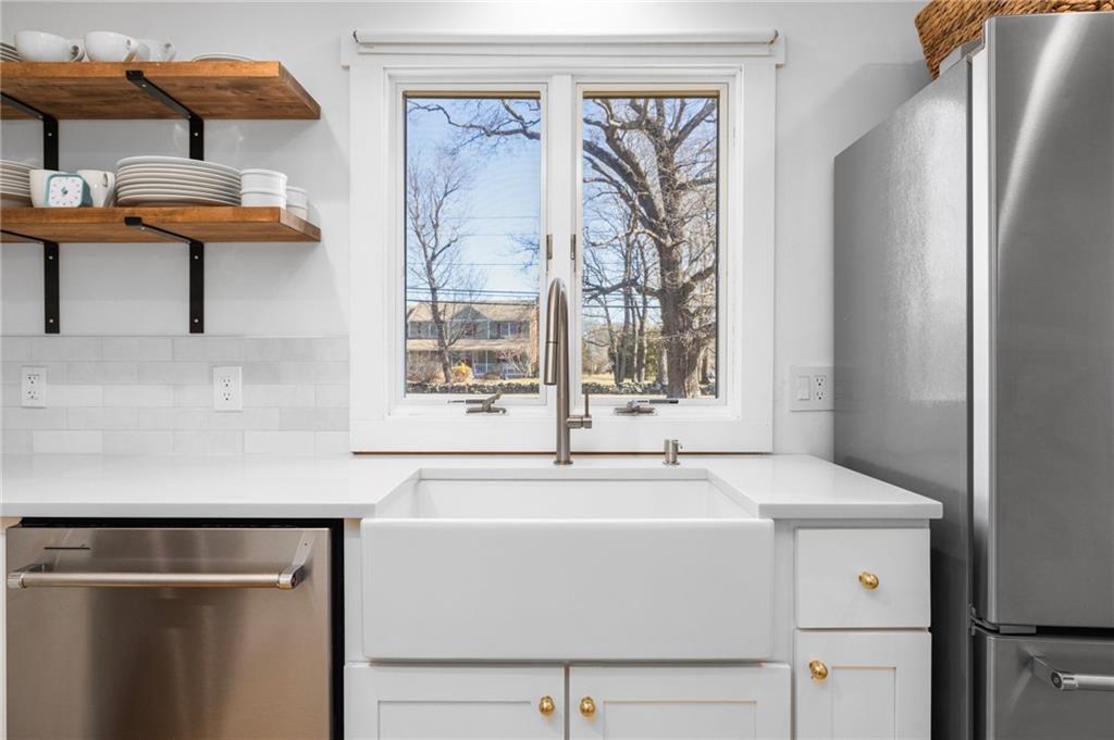 37 Fletcher Road, North Kingstown