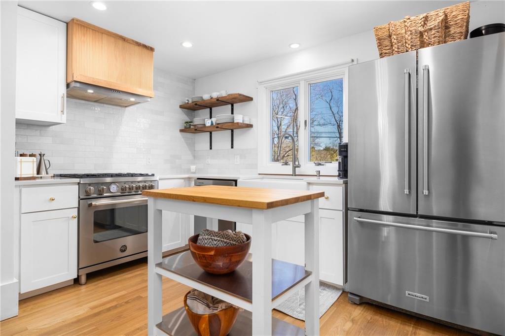 37 Fletcher Road, North Kingstown