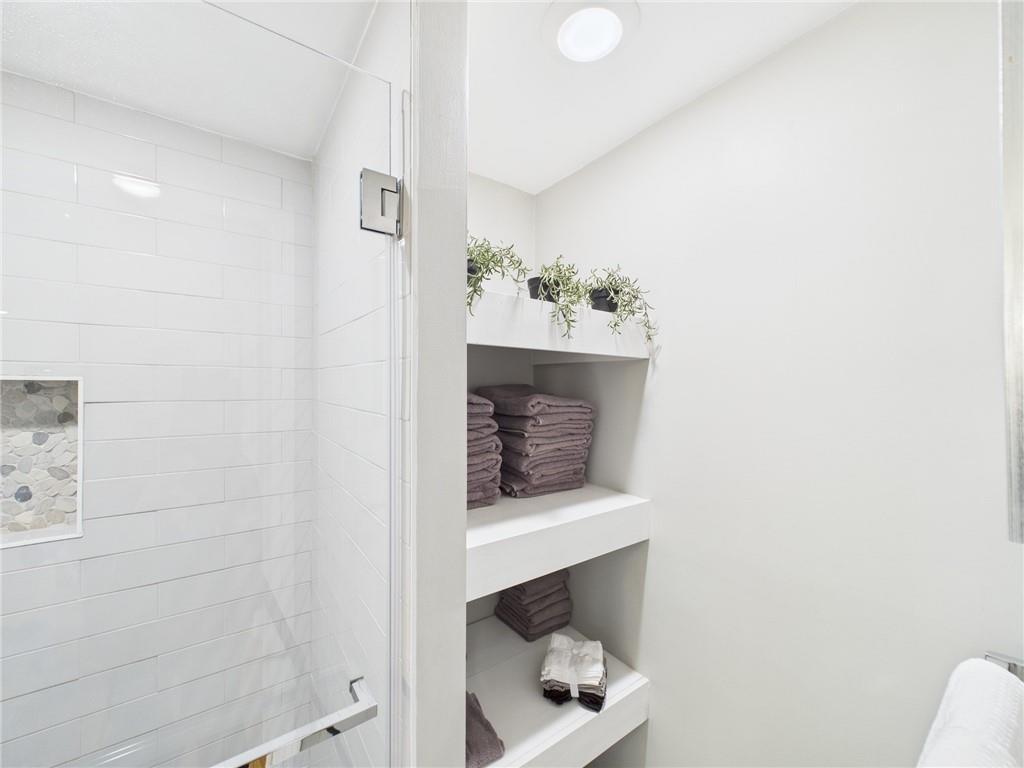17 Meadowbrook Drive, Barrington