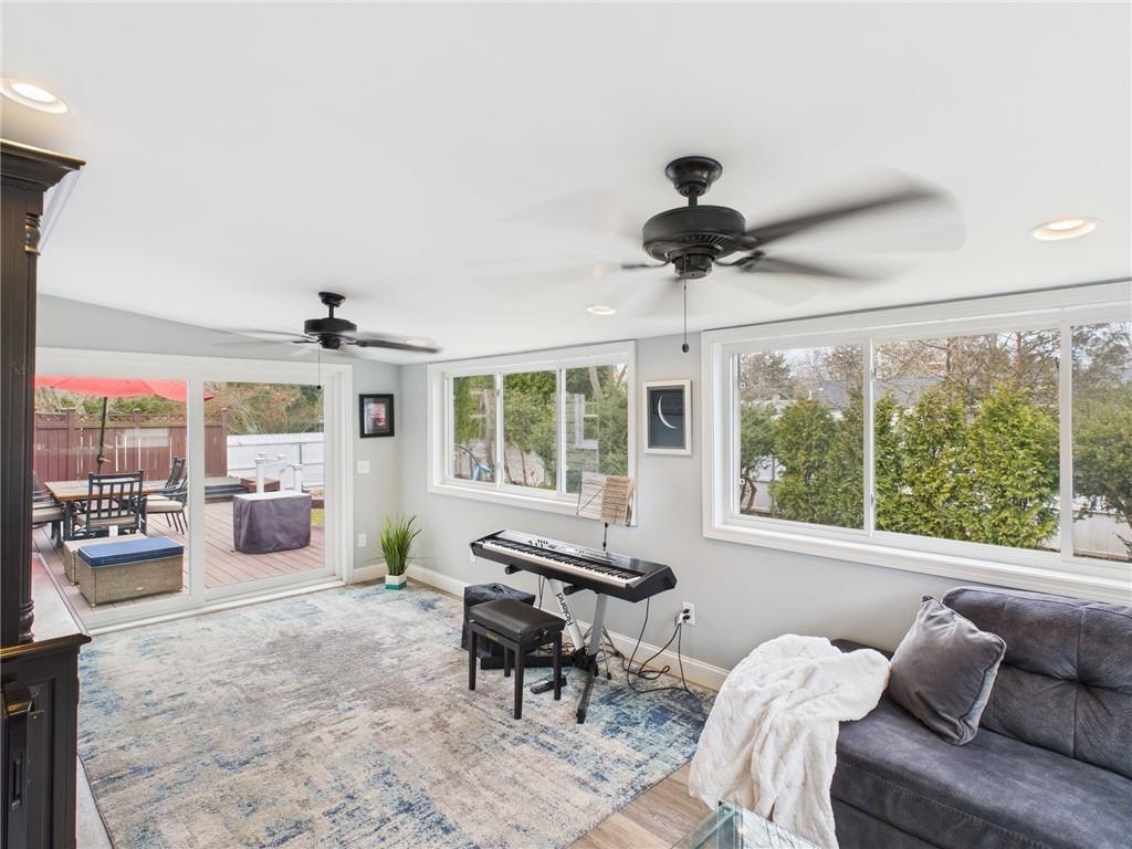 17 Meadowbrook Drive, Barrington