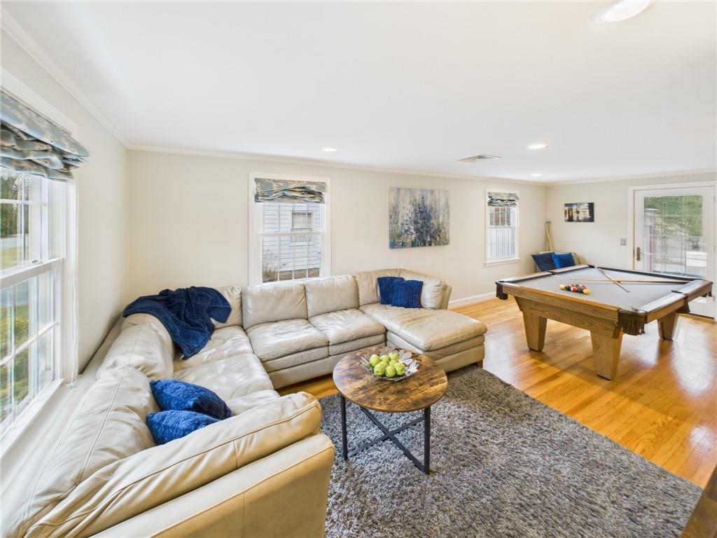 17 Meadowbrook Drive, Barrington
