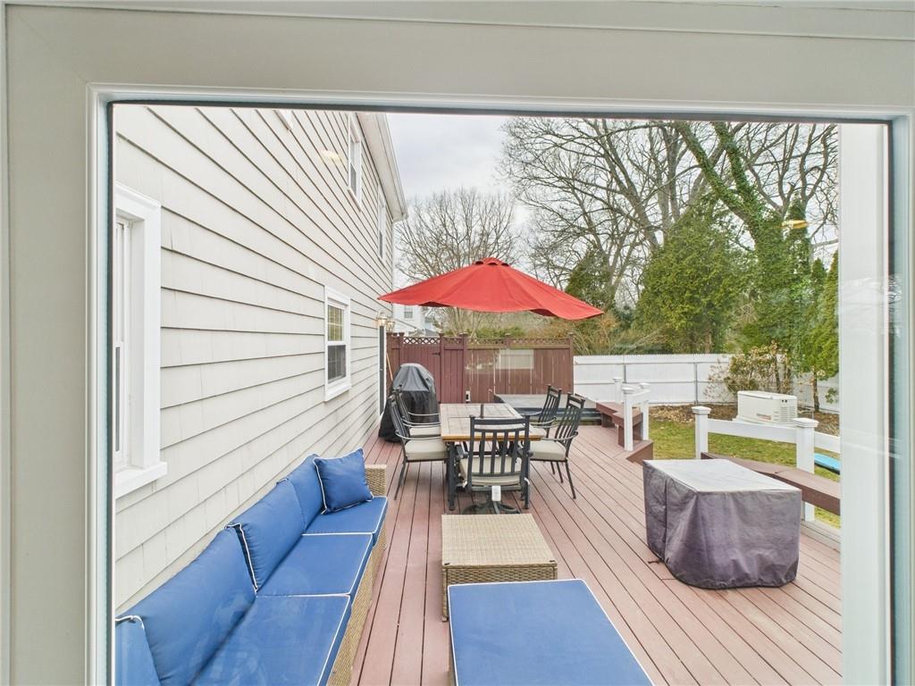 17 Meadowbrook Drive, Barrington