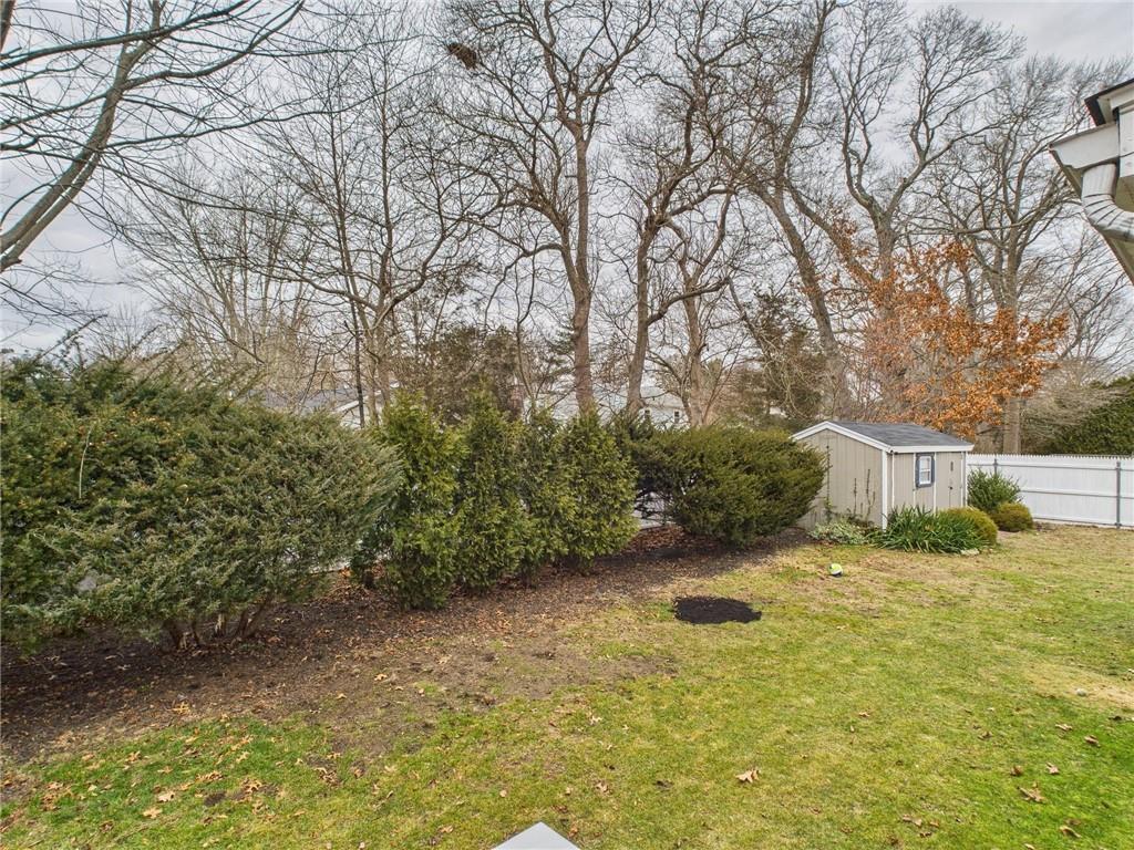 17 Meadowbrook Drive, Barrington