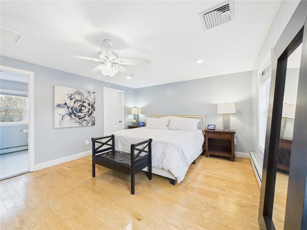 17 Meadowbrook Drive, Barrington
