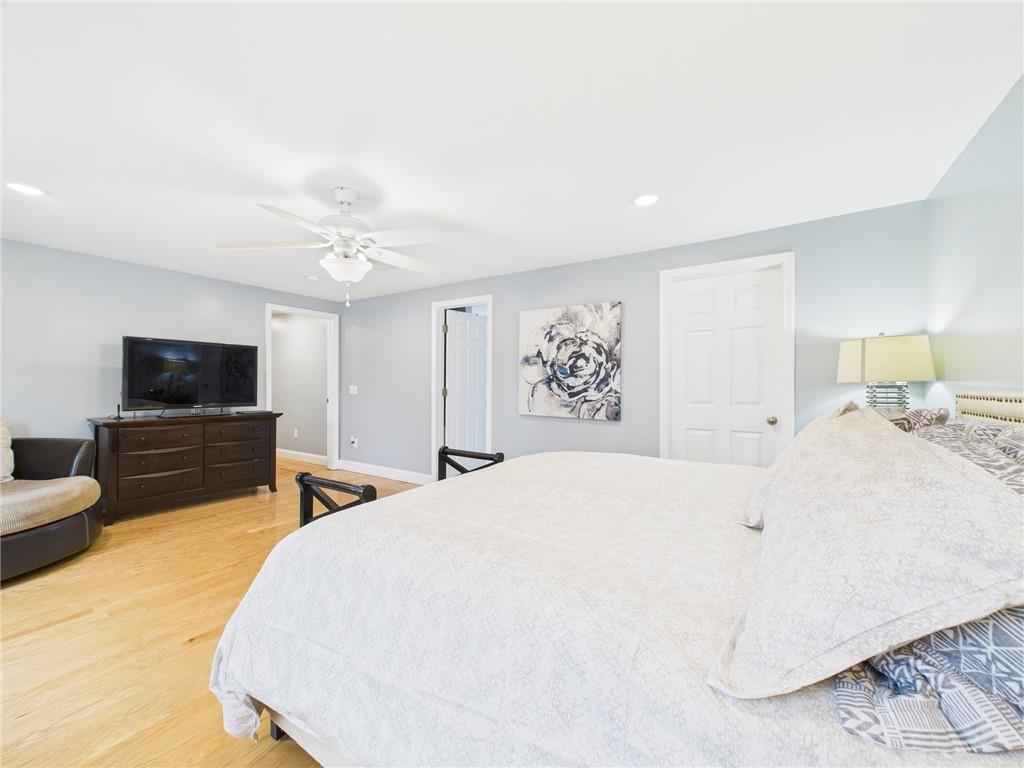 17 Meadowbrook Drive, Barrington